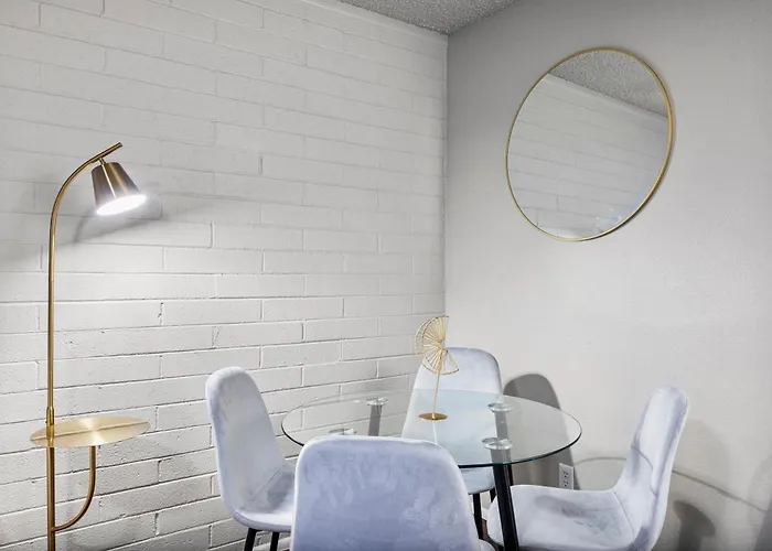 Apartment Stylish And Comfy 1b1b Retreat In Old Town *